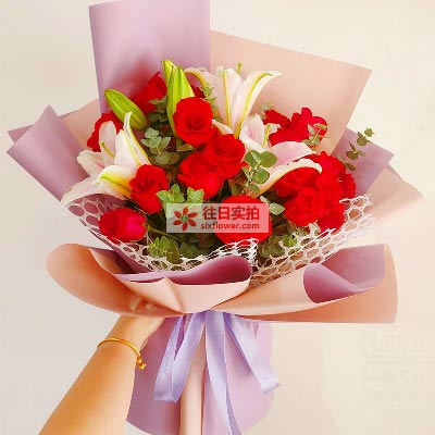 临汾18朵红玫瑰百合，真情相守一生
