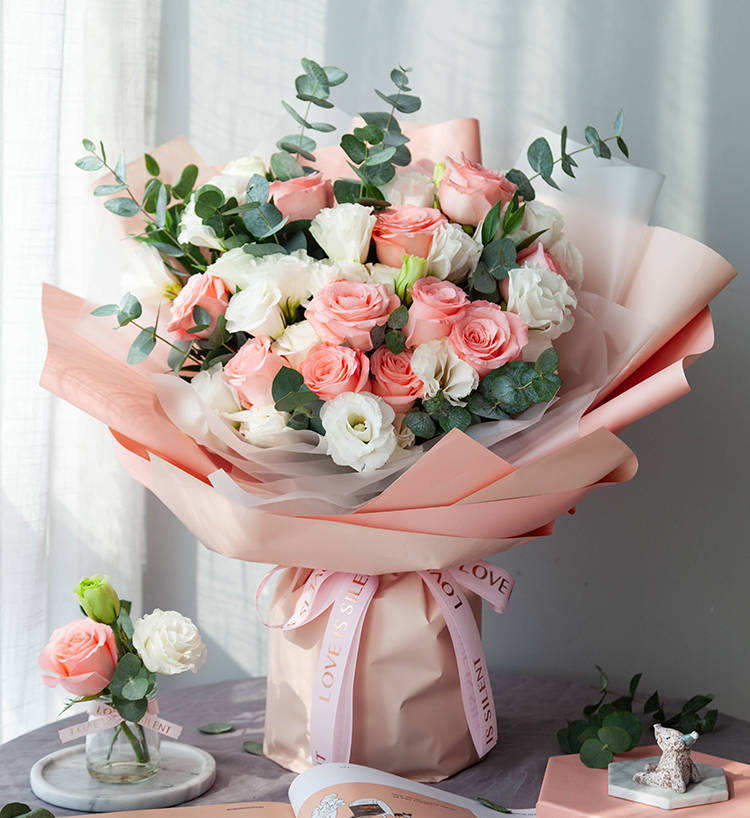 临汾女朋友妈妈过生日，送花应该怎么选？